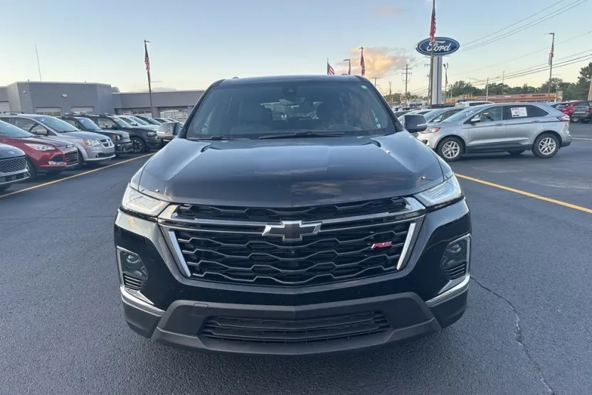 2023 Chevrolet Traverse RS photo 1