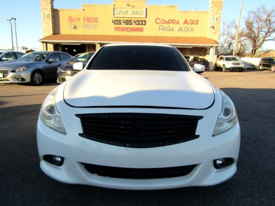 2010 Infiniti Q50 photo 1