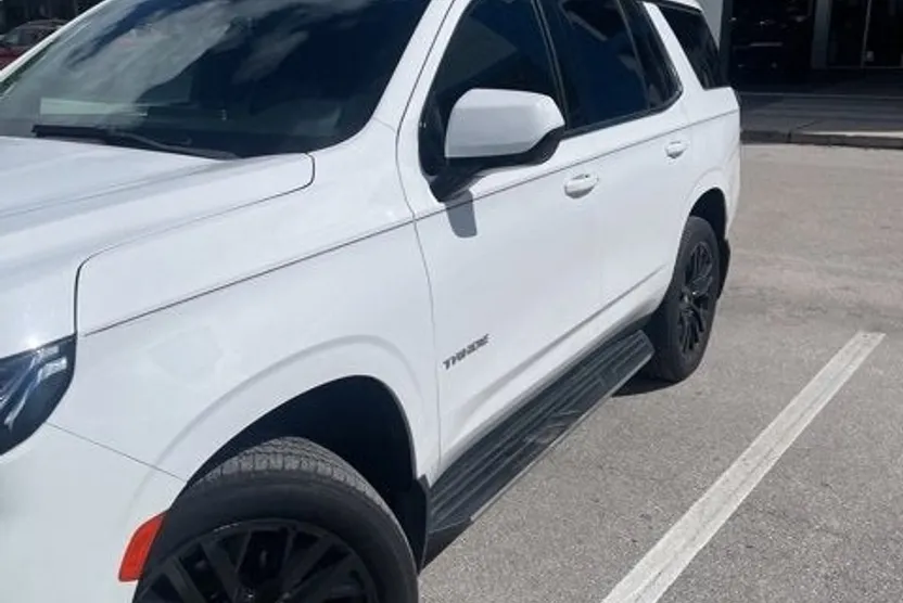 2021 Chevrolet Tahoe LT photo 1