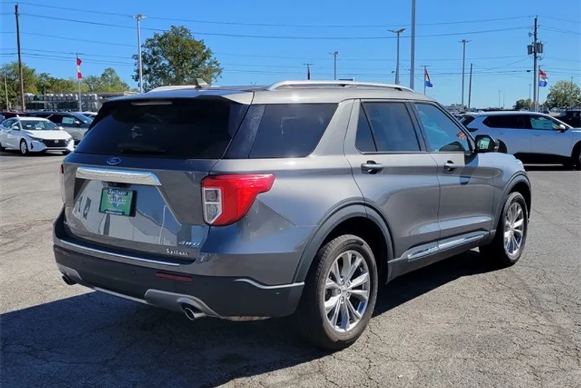 2023 Ford Explorer Limited photo 1