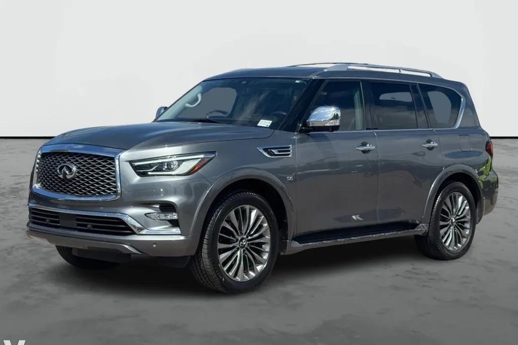 2019 Infiniti QX80 Luxe photo 1