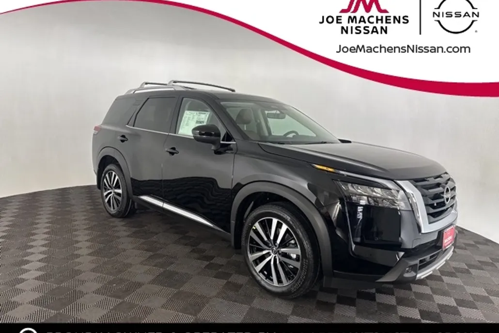 2025 Nissan Pathfinder Platinum photo 1