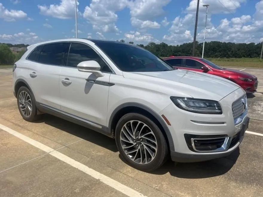 2019 Lincoln Nautilus Reserve photo 1