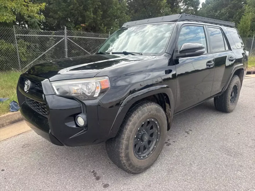 2016 Toyota 4Runner Base photo 1