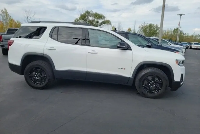 2023 Gmc Acadia AT4 photo 1