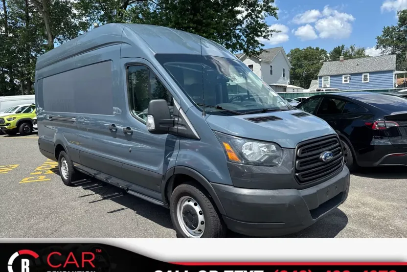 2019 Ford Transit Van photo 1