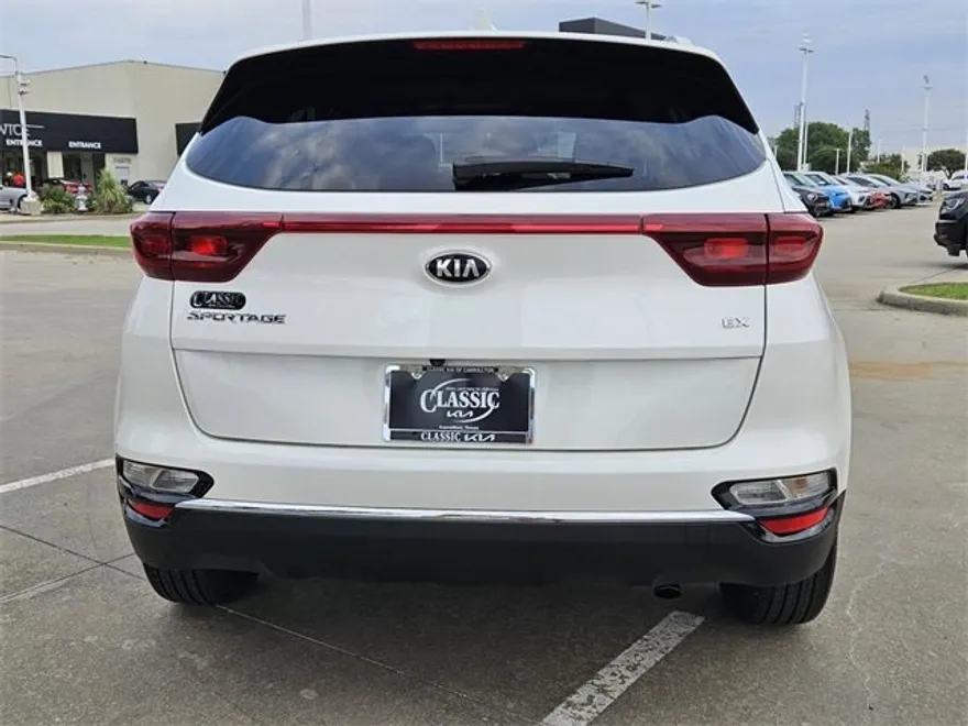 2021 Kia Sportage EX photo 1