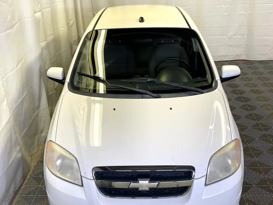 2009 Chevrolet Aveo Base LS photo 2