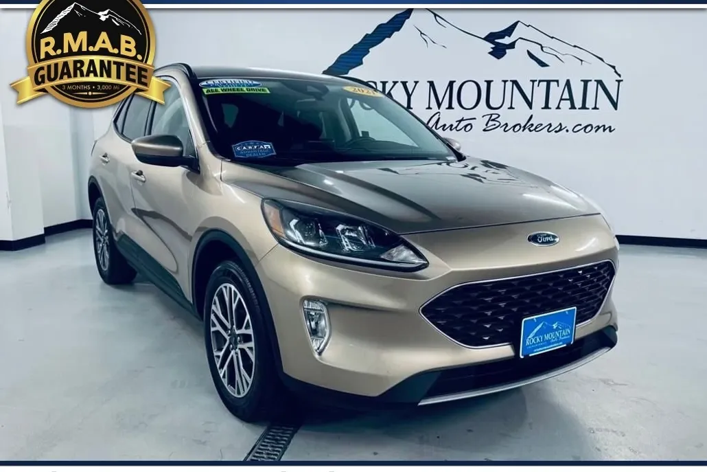 2021 Ford Escape Titanium photo 1