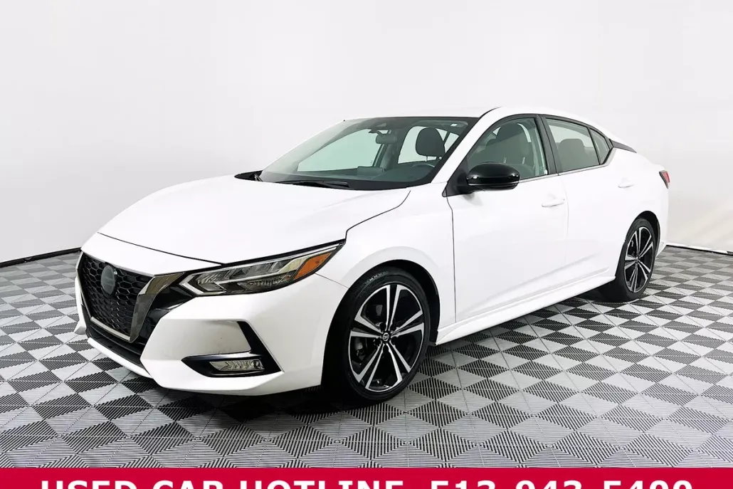 2022 Nissan Sentra SR photo 1