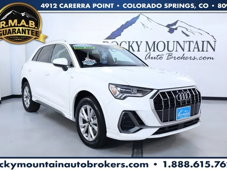 2023 Audi Q3 S line Premium photo 1