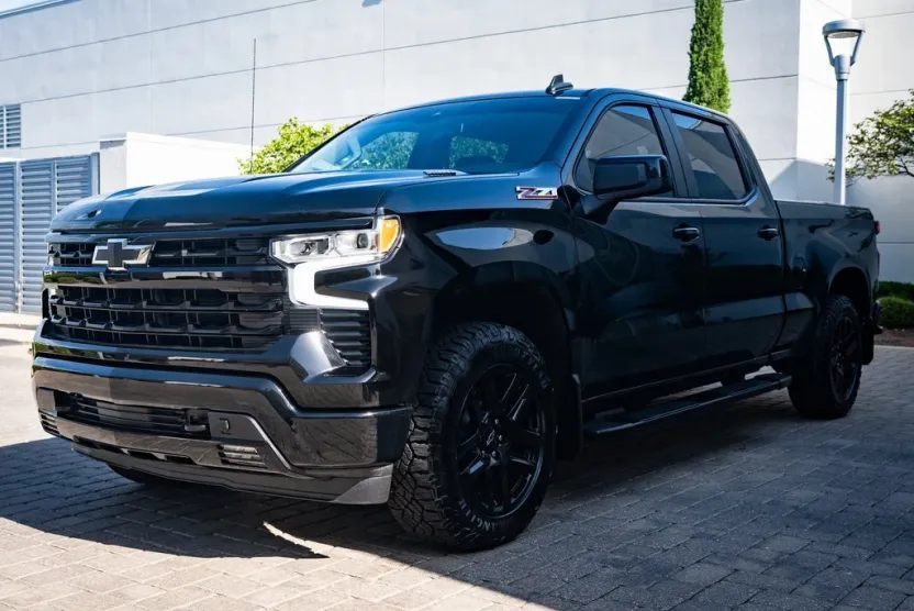 2024 Chevrolet Silverado 1500 RST photo 1