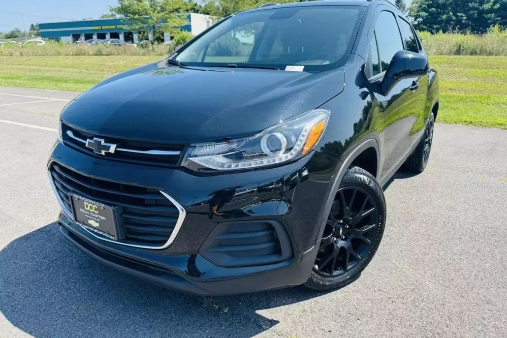 2022 Chevrolet Trax LT photo 1