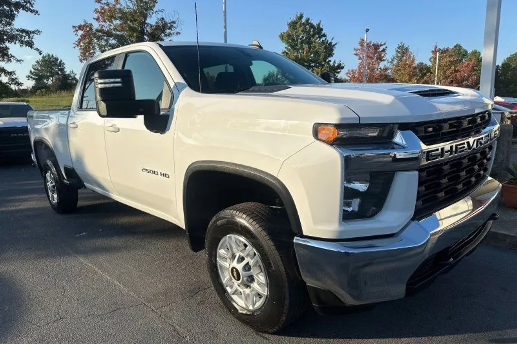 2022 Chevrolet Silverado 2500HD LT photo 1