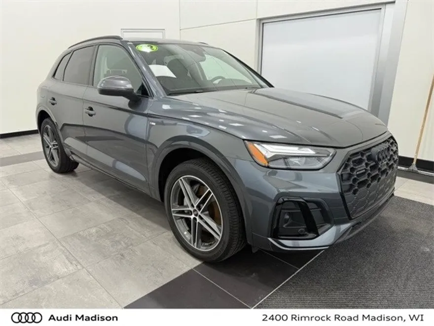 2022 Audi Q5 55 Premium S line photo 1