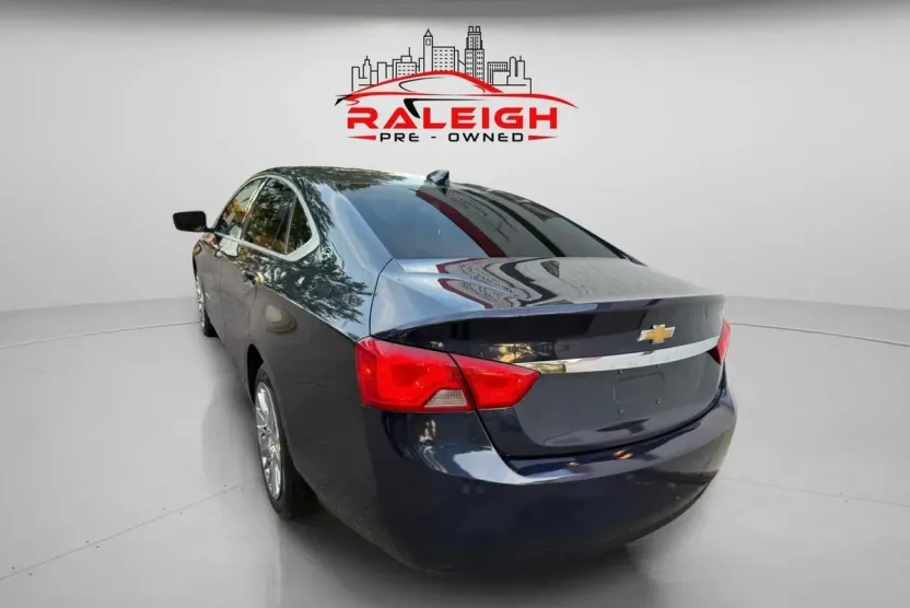 2018 Chevrolet Impala LS photo 1