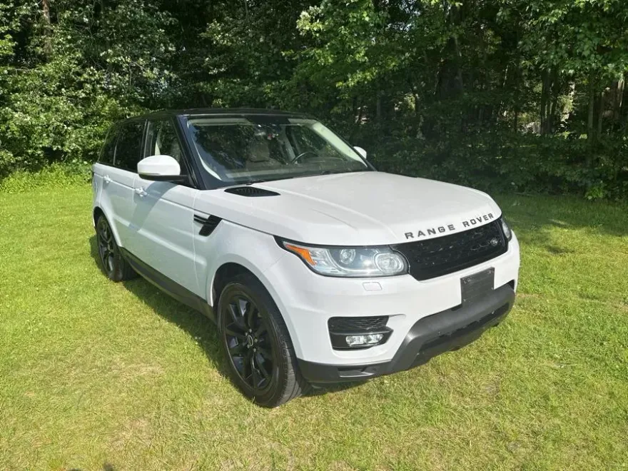 2014 Land Rover Range Rover Sport HSE photo 1