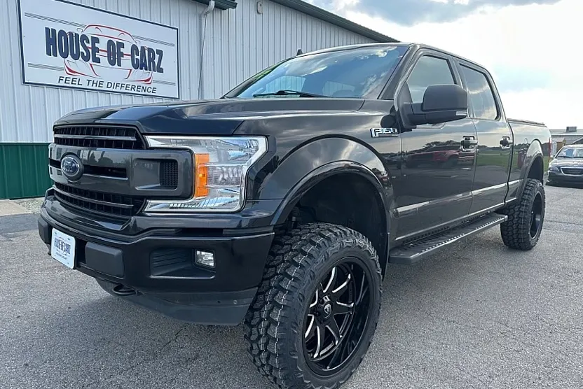 2019 Ford F-150 XLT photo 1