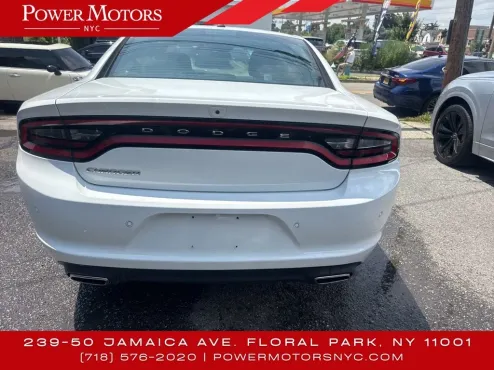 2022 Dodge Charger SXT photo 4