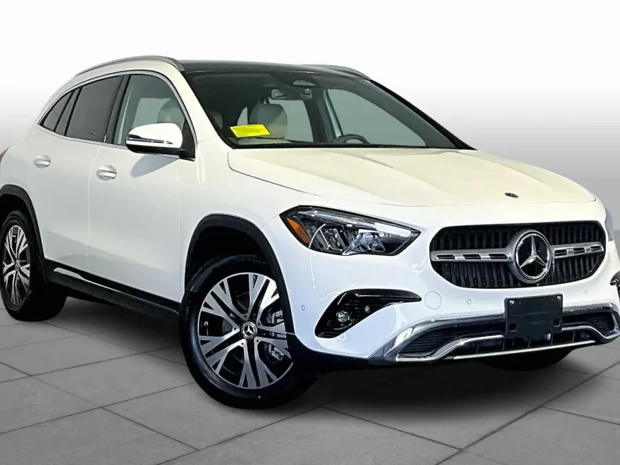 2025 Mercedes Benz GLA 250 4MATIC photo 1