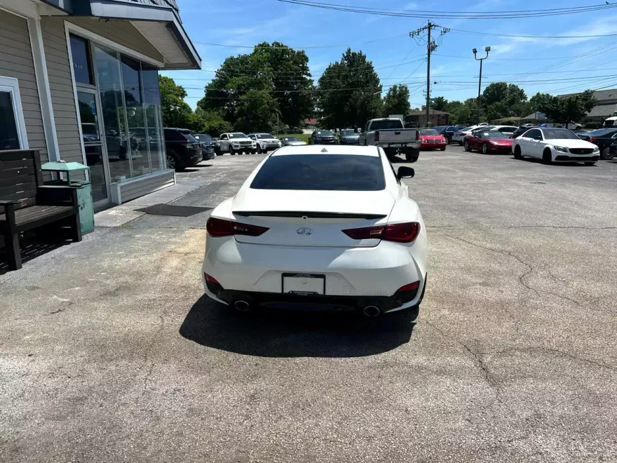2018 Infiniti Q60 Sport photo 1