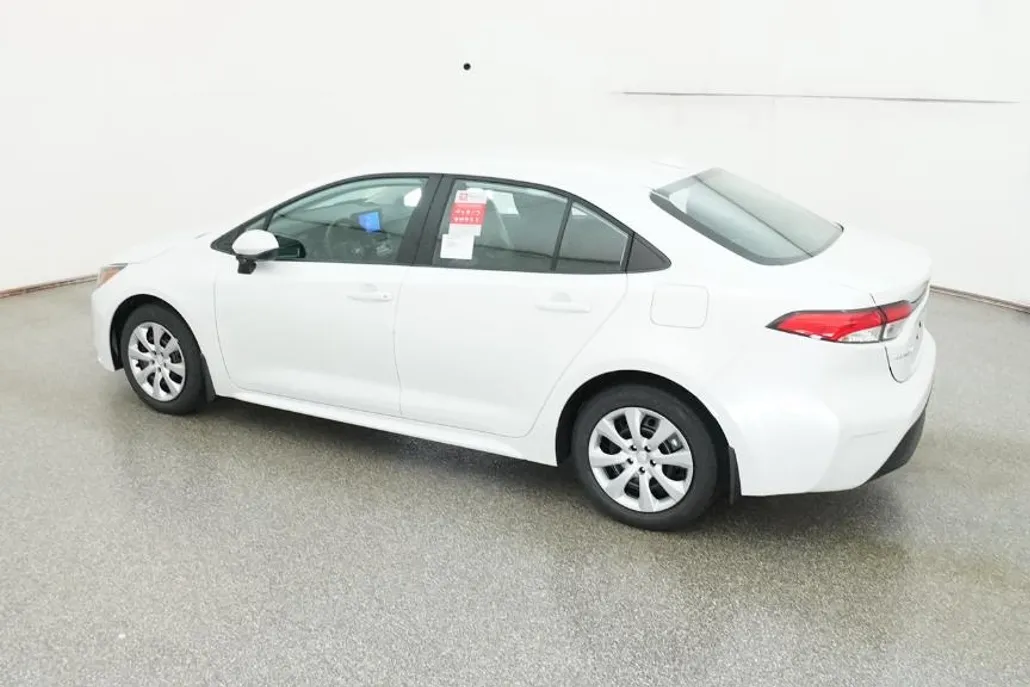 2026 Toyota Corolla LE photo 1