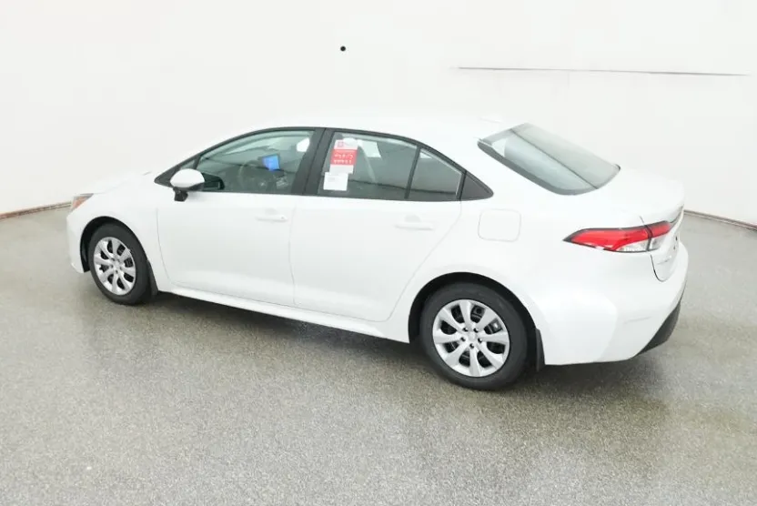 2026 Toyota Corolla LE photo 1