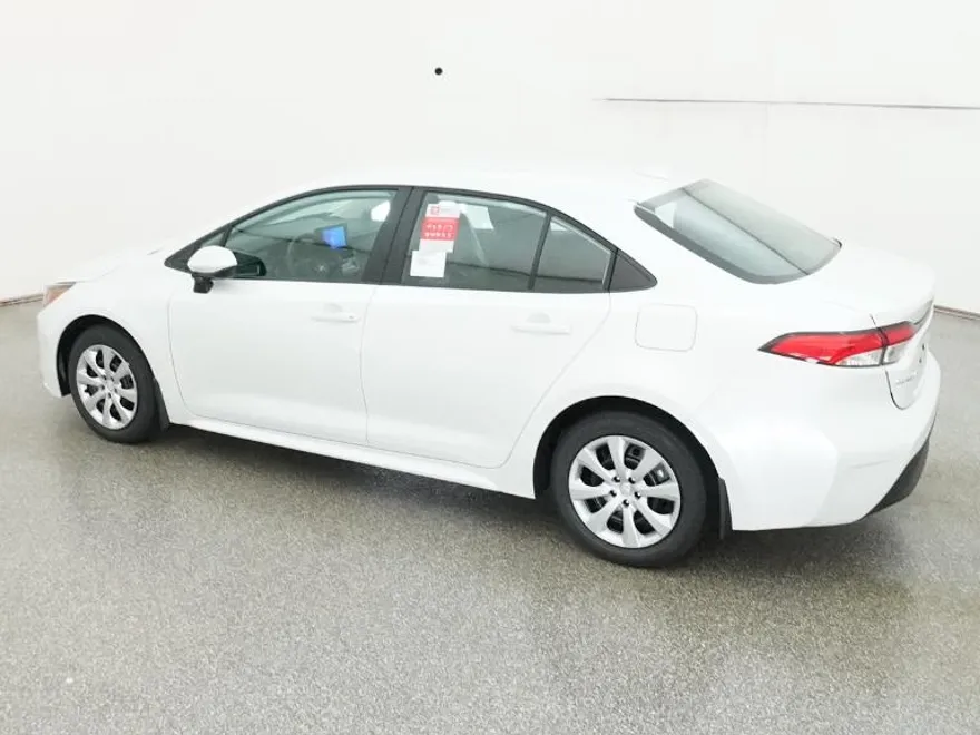 2026 Toyota Corolla LE photo 1