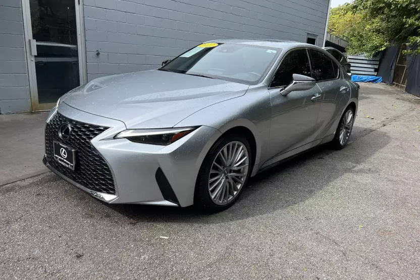 2022 Lexus IS 300 photo 1