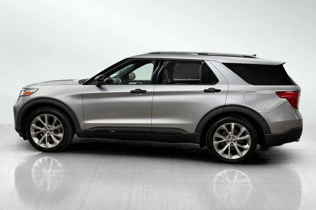 2021 Ford Explorer Platinum photo 1