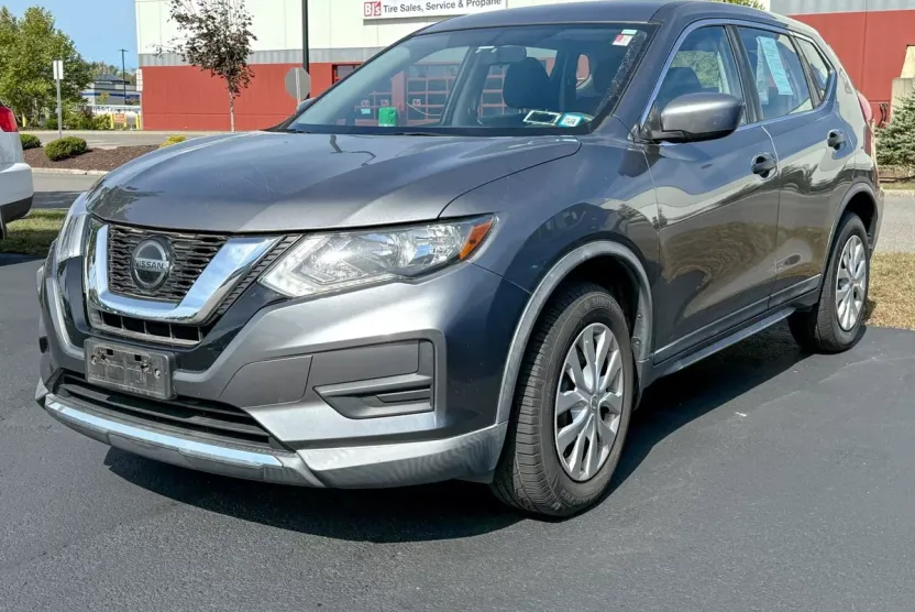 2018 Nissan Rogue S photo 1