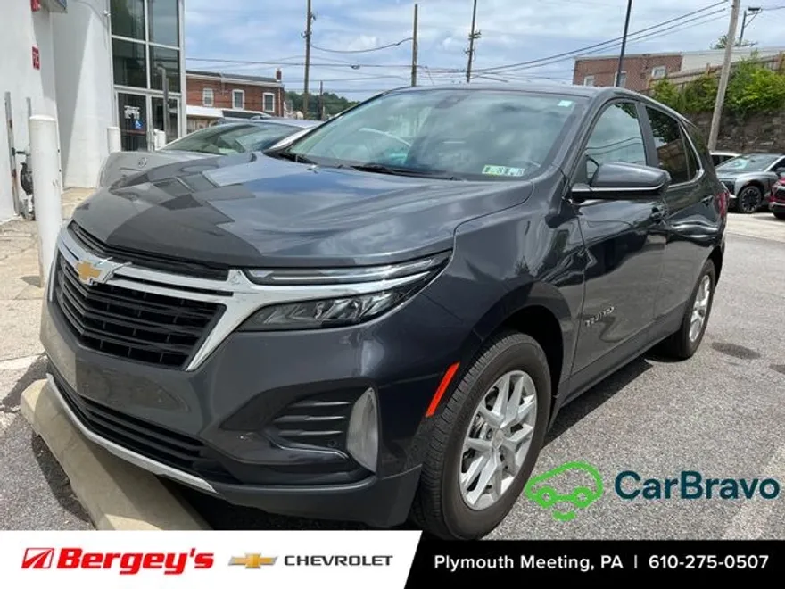 2023 Chevrolet Equinox LT photo 1
