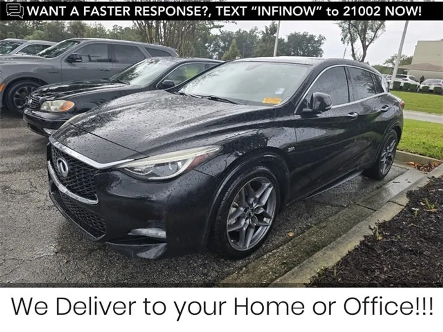 2017 Infiniti QX30 Sport photo 1