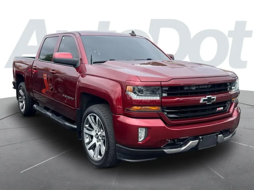 2017 Chevrolet Silverado 1500 Z71 LT photo 1