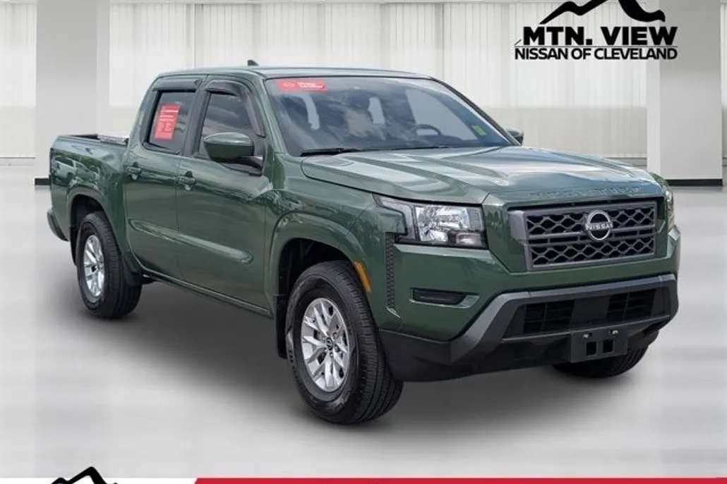 2024 Nissan Frontier SV photo 1