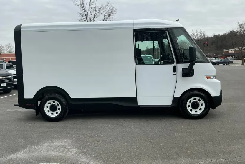 2025 Chevrolet BrightDrop 400 photo 1