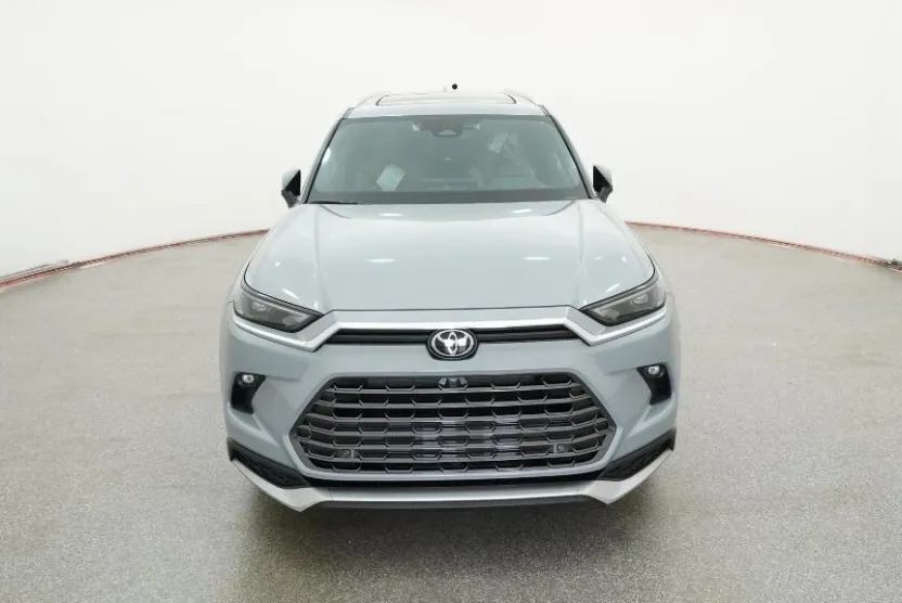 2026 Toyota Grand Highlander Hybrid MAX Platinum AWD photo 1