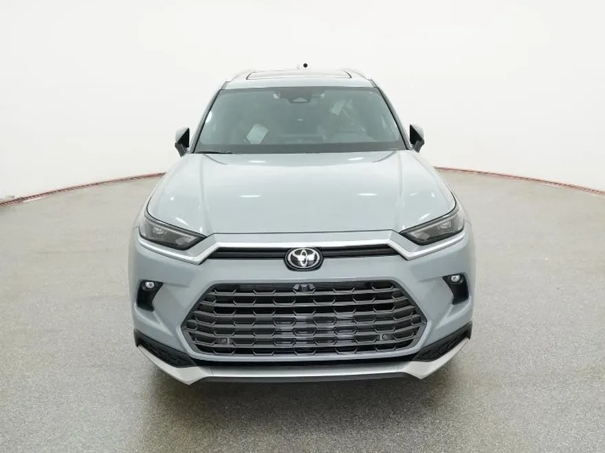 2026 Toyota Grand Highlander Hybrid MAX Platinum AWD photo 1
