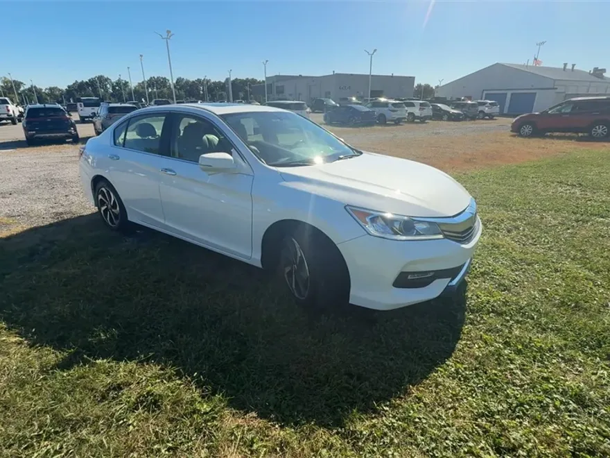 2016 Honda Accord EX-L photo 1
