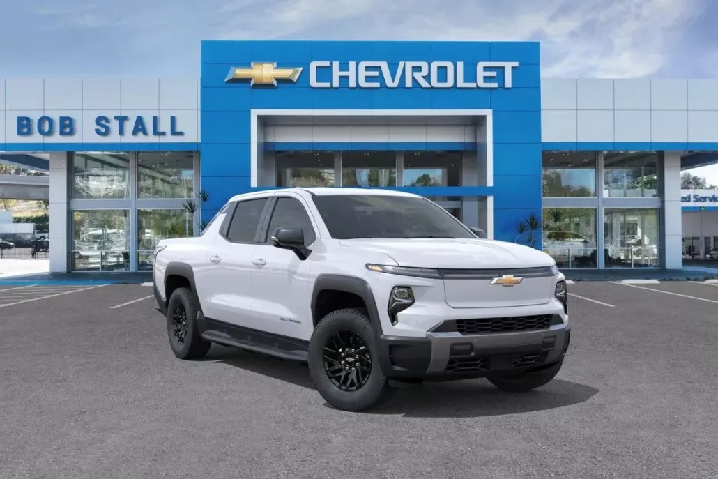 2026 Chevrolet Silverado EV LT photo 1