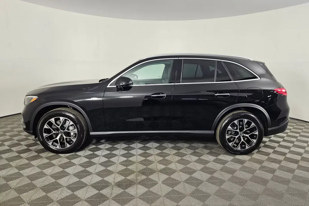 2025 Mercedes Benz GLC 350e 4MATIC photo 1