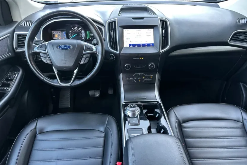 2020 Ford Edge SEL photo 1