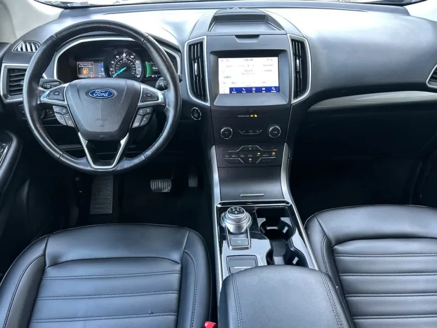 2020 Ford Edge SEL photo 1