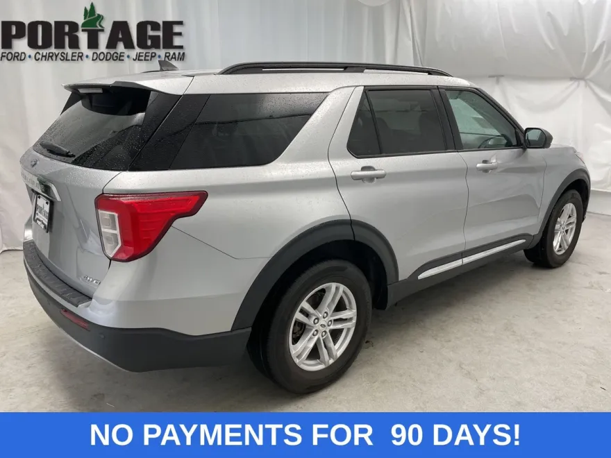 2022 Ford Explorer XLT photo 1
