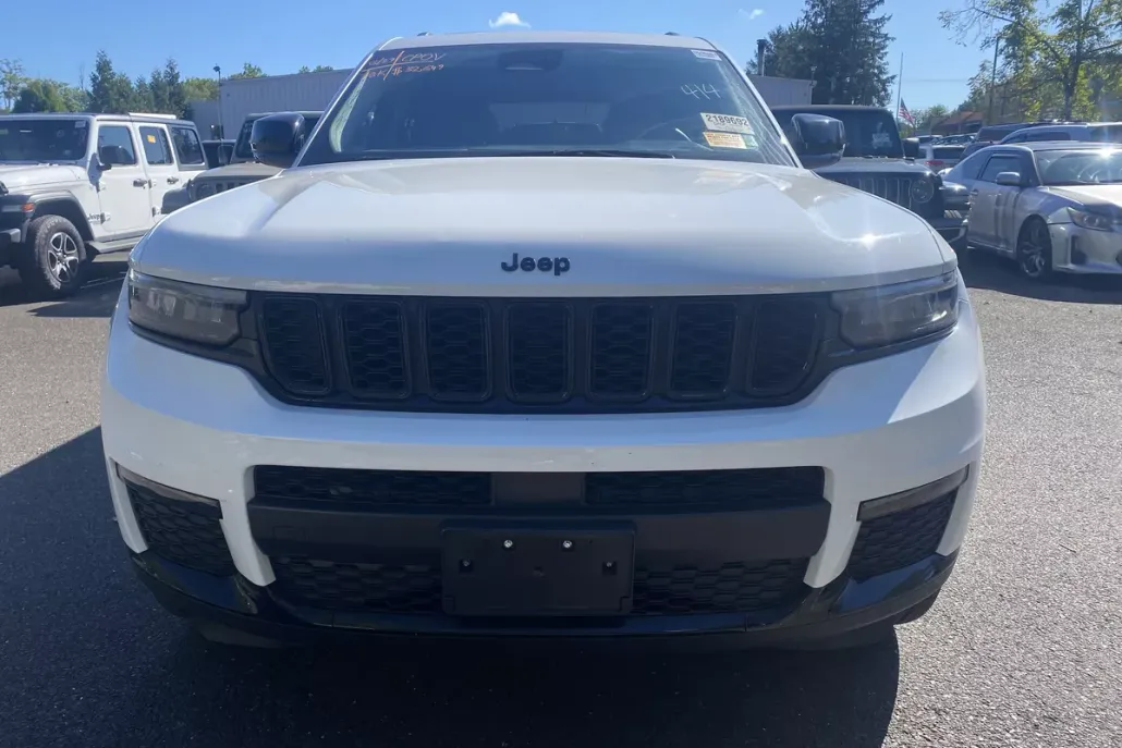 2022 Jeep Grand Cherokee Limited photo 1