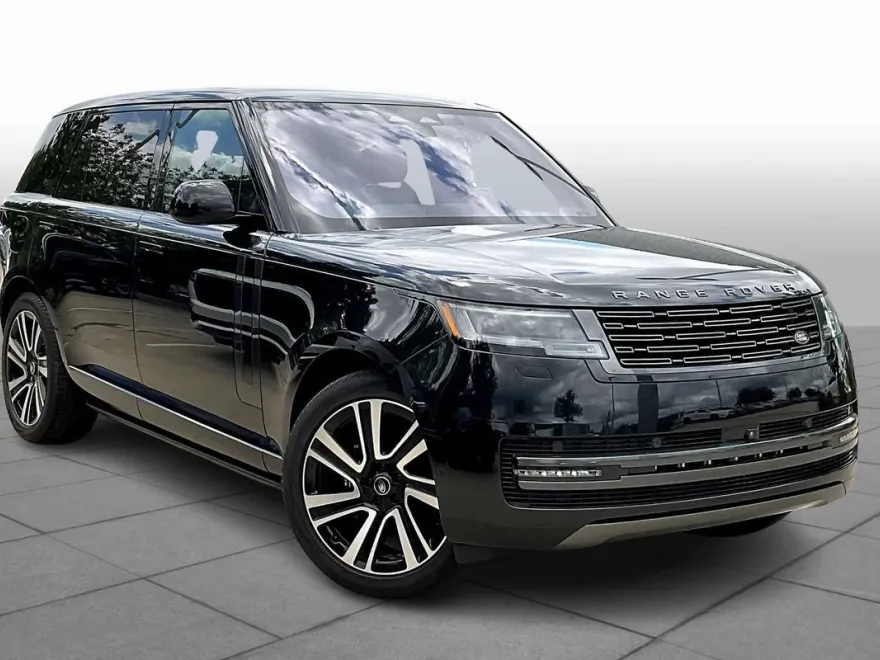 2023 Land Rover Range Rover SE photo 1