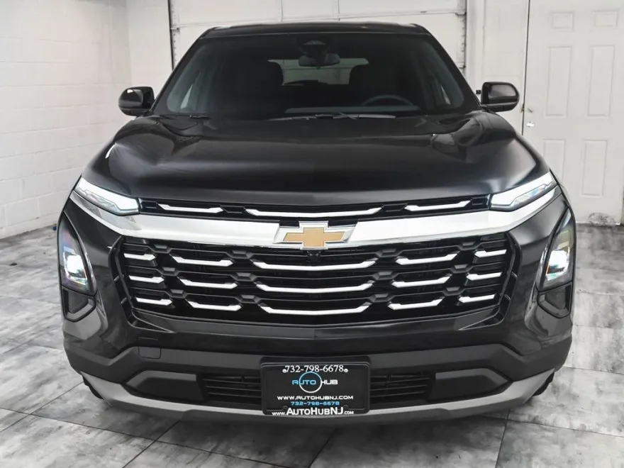 2026 Chevrolet Equinox LT photo 1