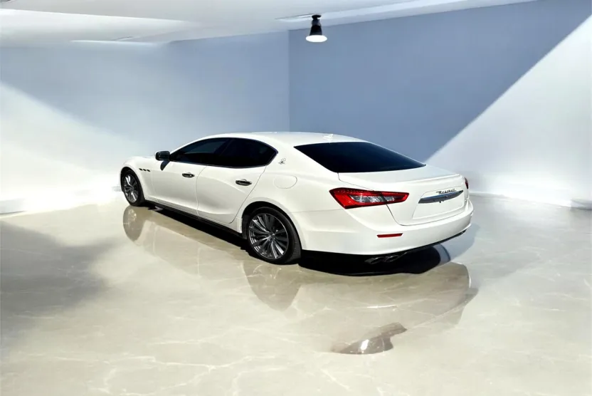 2016 Maserati Ghibli photo 1
