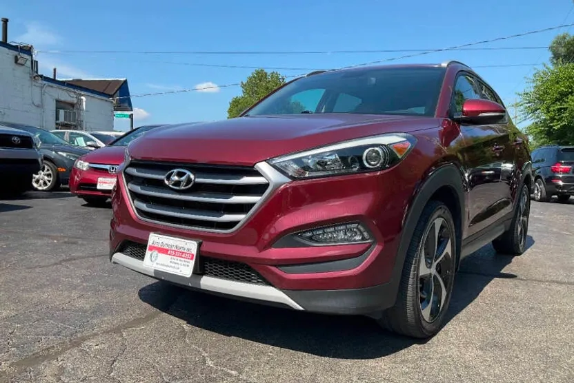 2017 Hyundai Tucson Sport photo 1