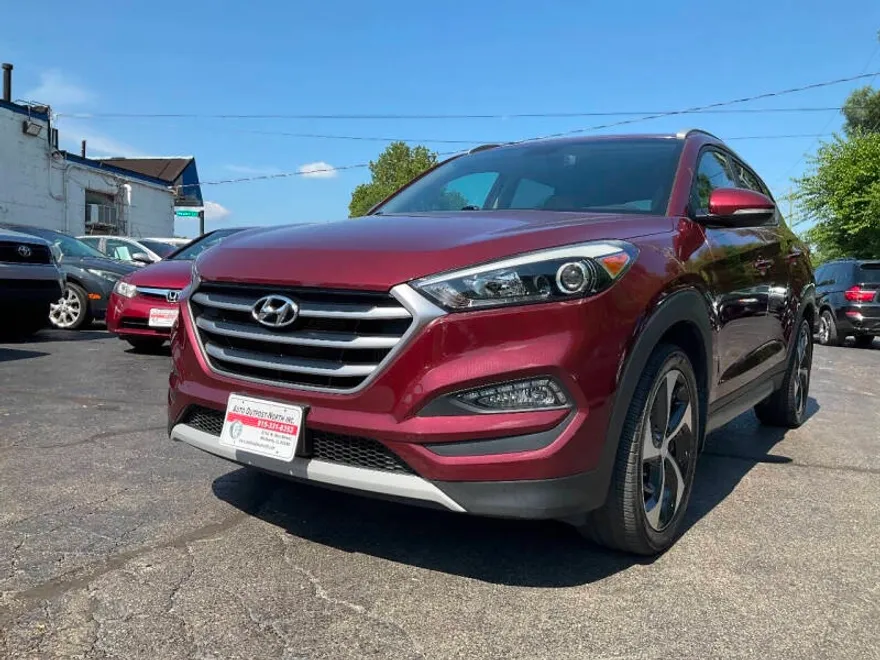 2017 Hyundai Tucson Sport photo 1
